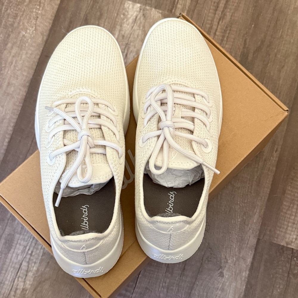 Allbirds women’s white Sneakers